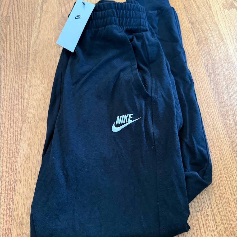 Nike Black Relaxed Fit Sweatpants